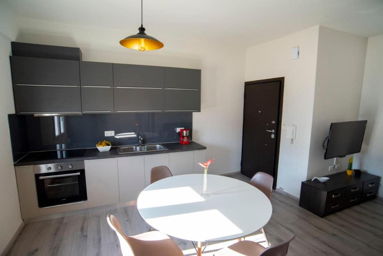 Апартаменты Ierapetra Flats 2 Экстерьер фото